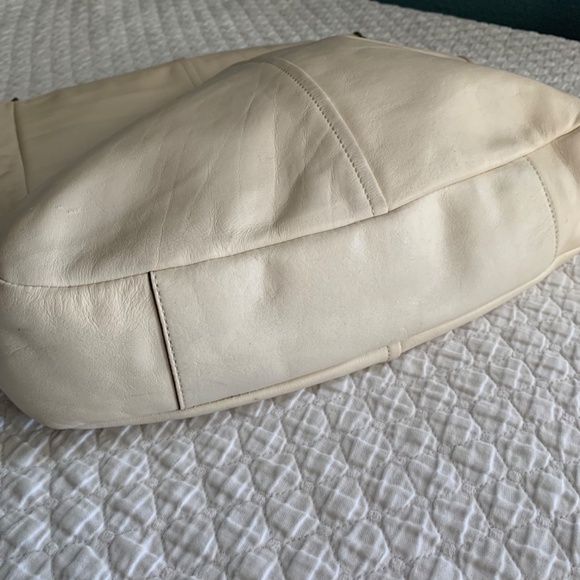 White Single Strap Coach Purse - Picture 10 of 10